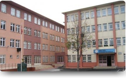 Bakırköy İbni Sina Ortaokulu kampüs fotoğrafı