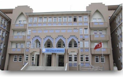 İmkb Alpaslan Ortaokulu kampüs fotoğrafı