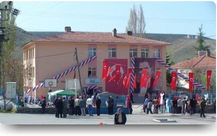 İmrendi İlkokulu kampüs fotoğrafı