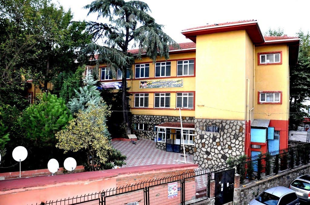 İstanbul Üsküdar Lisesi kampüs fotoğrafı