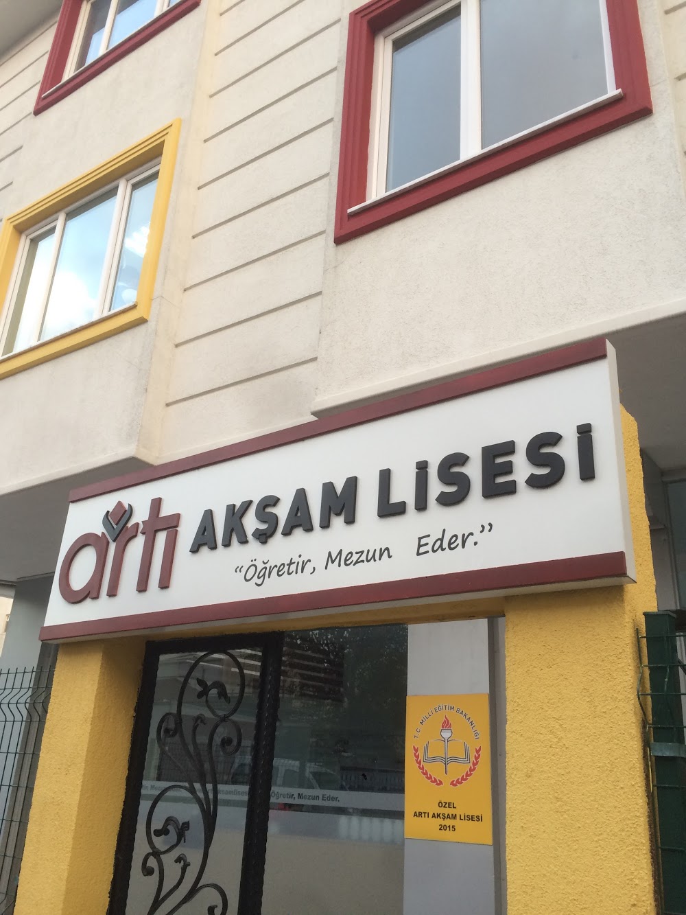 Özel Avcılar Öğretmen Yahya Velioğlu Akşam Lisesi Fotoğrafları 1
