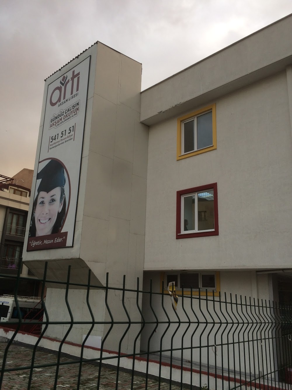 Özel Avcılar Öğretmen Yahya Velioğlu Akşam Lisesi Fotoğrafları 2