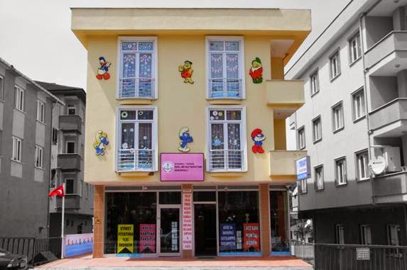 Özel Güneşli Beyaz Papatya Anaokulu fotoğraf 1