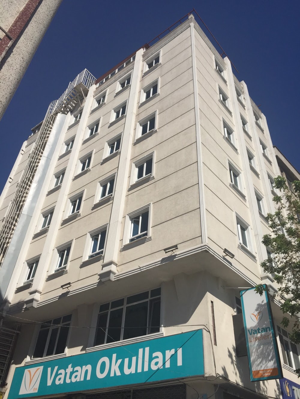 Özel Yenibosna Vatan Okulları Lisesi fotoğraf 1