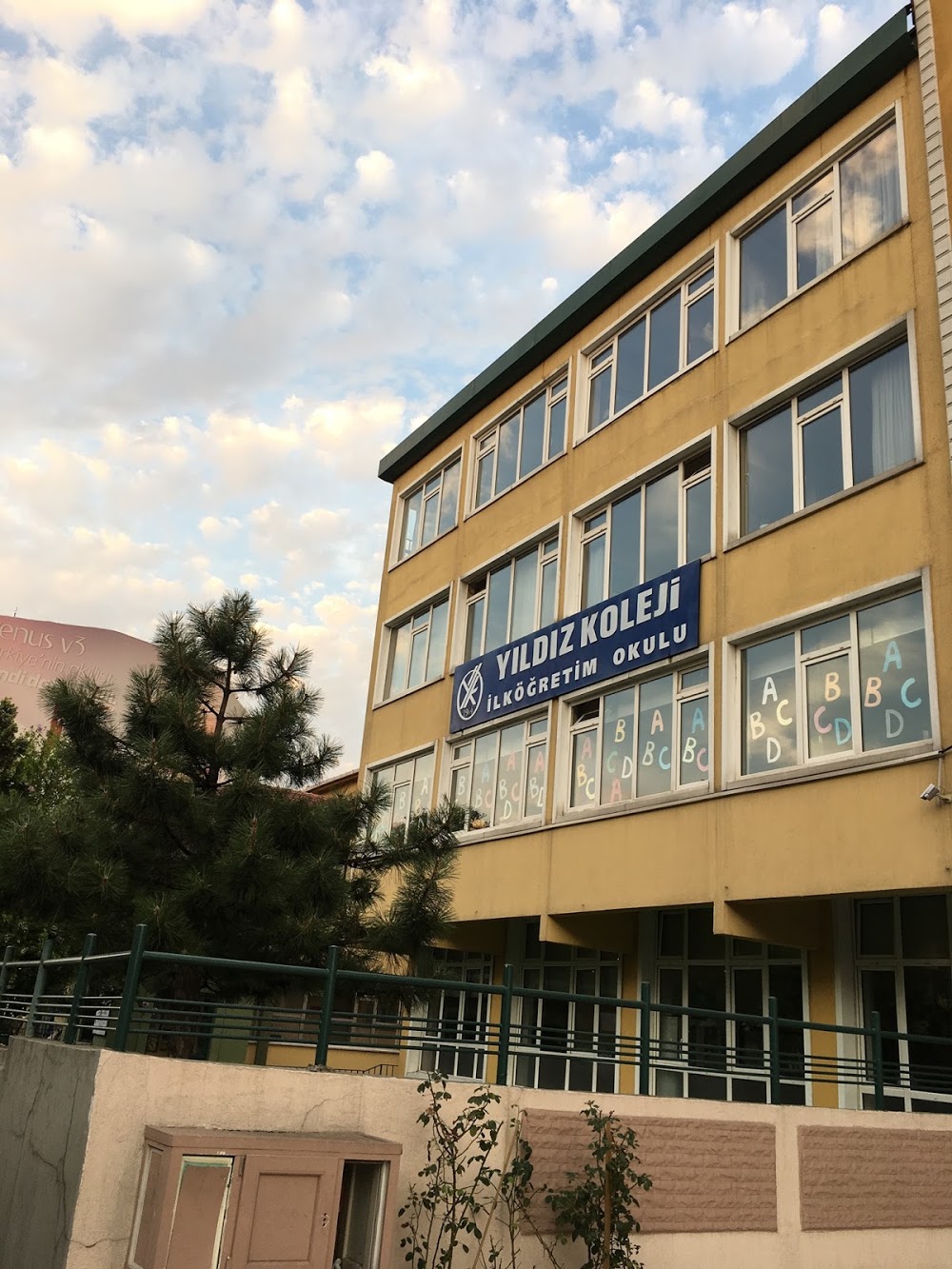 Özel Yıldızlar Anadolu Lisesi Fotoğrafları 1
