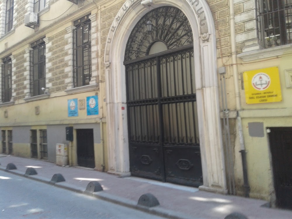 Özel Esayan Ermeni Lisesi Fotoğrafları 4