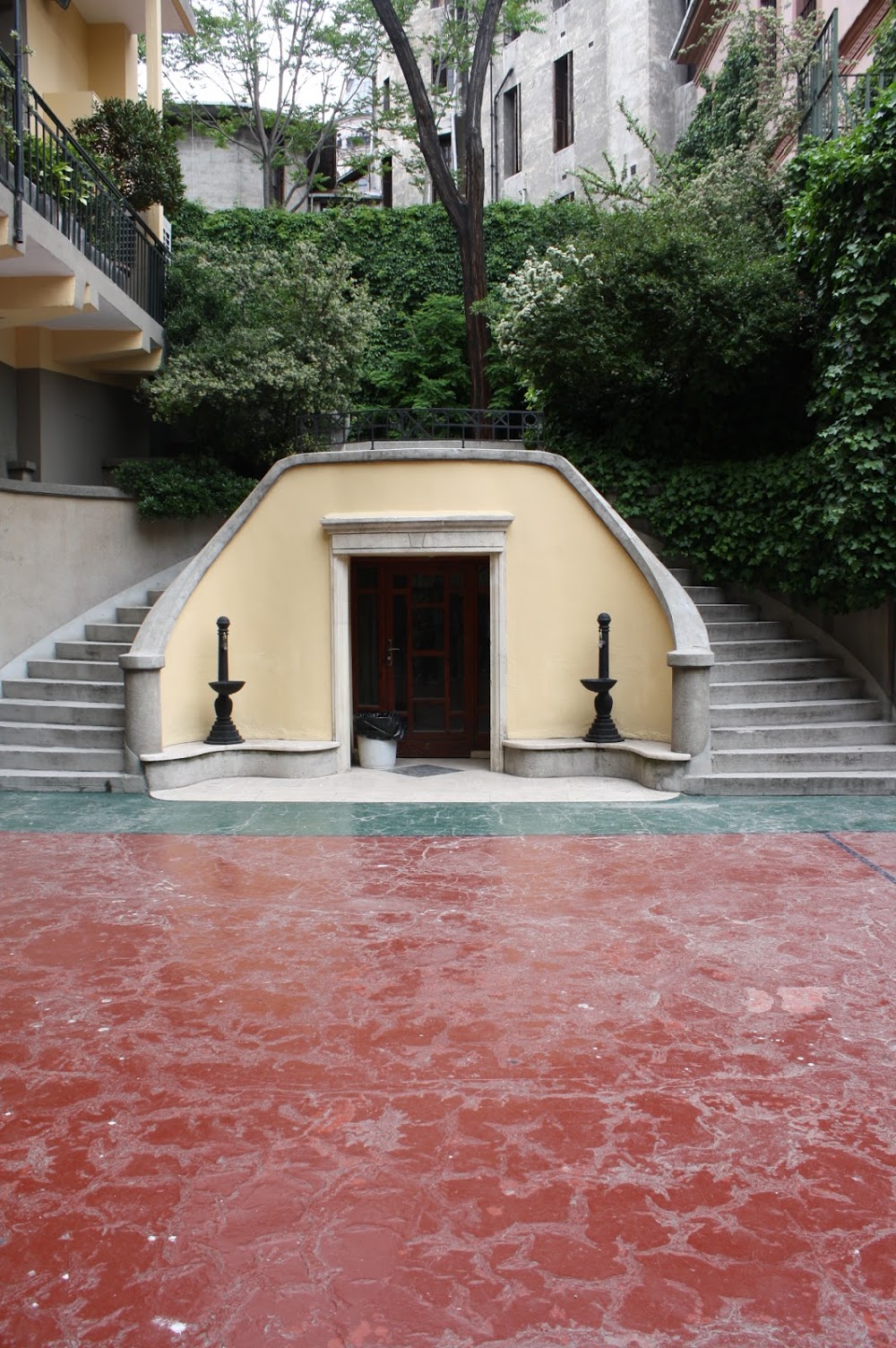 Özel Sankt Georg Avusturya Lisesi Ve Ticaret Okulu Fotoğrafları 1