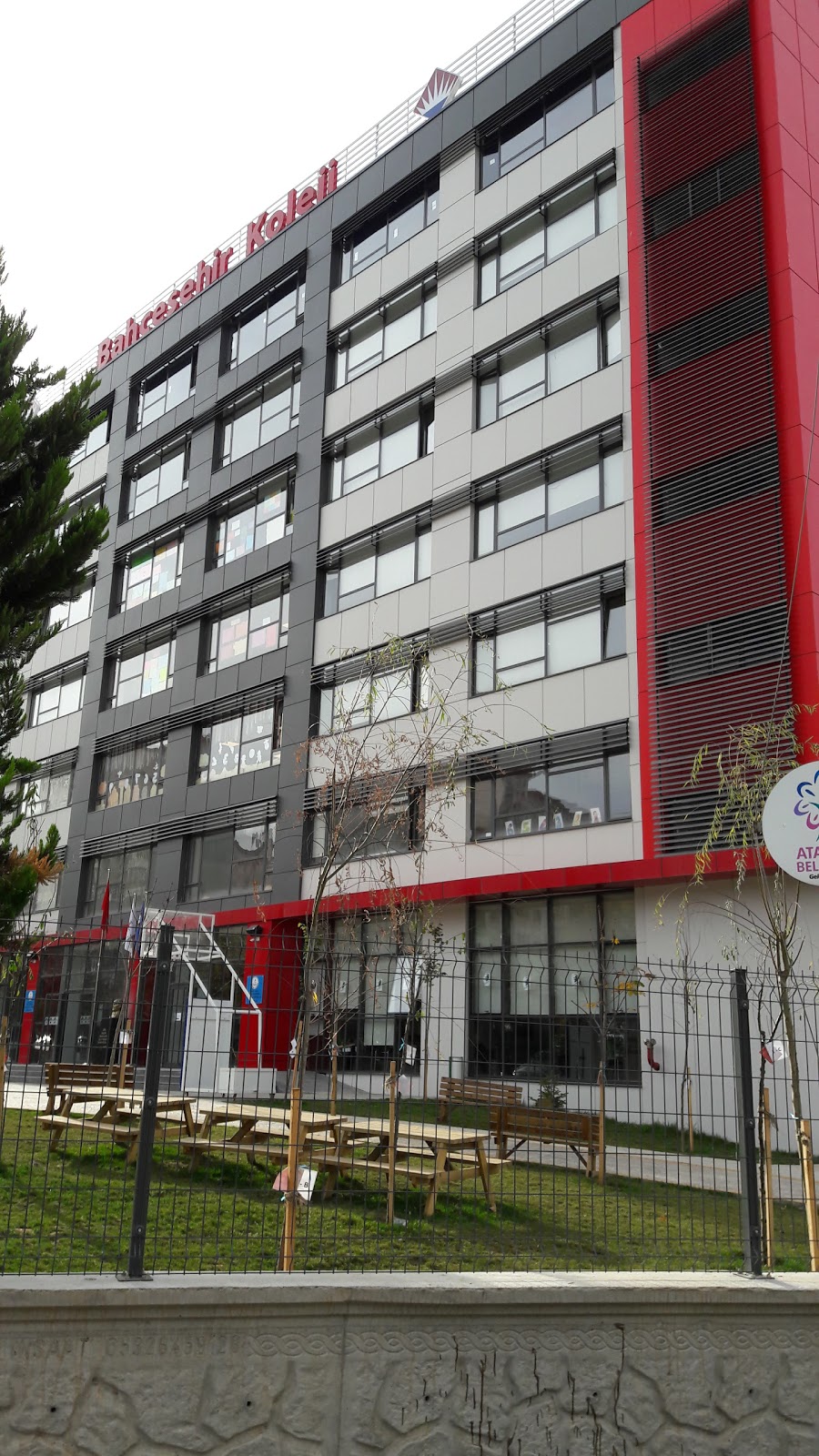 Özel Bahçeşehir Koleji Taşdelen Anadolu Lisesi fotoğraf 3