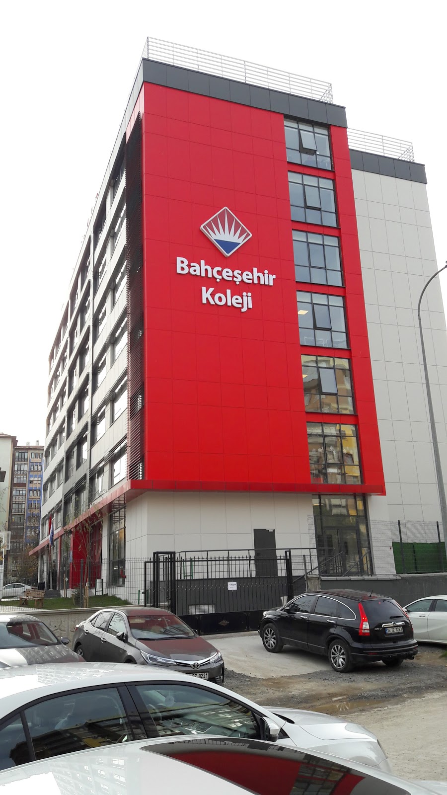 Özel Bahçeşehir Koleji Taşdelen Anadolu Lisesi fotoğraf 2