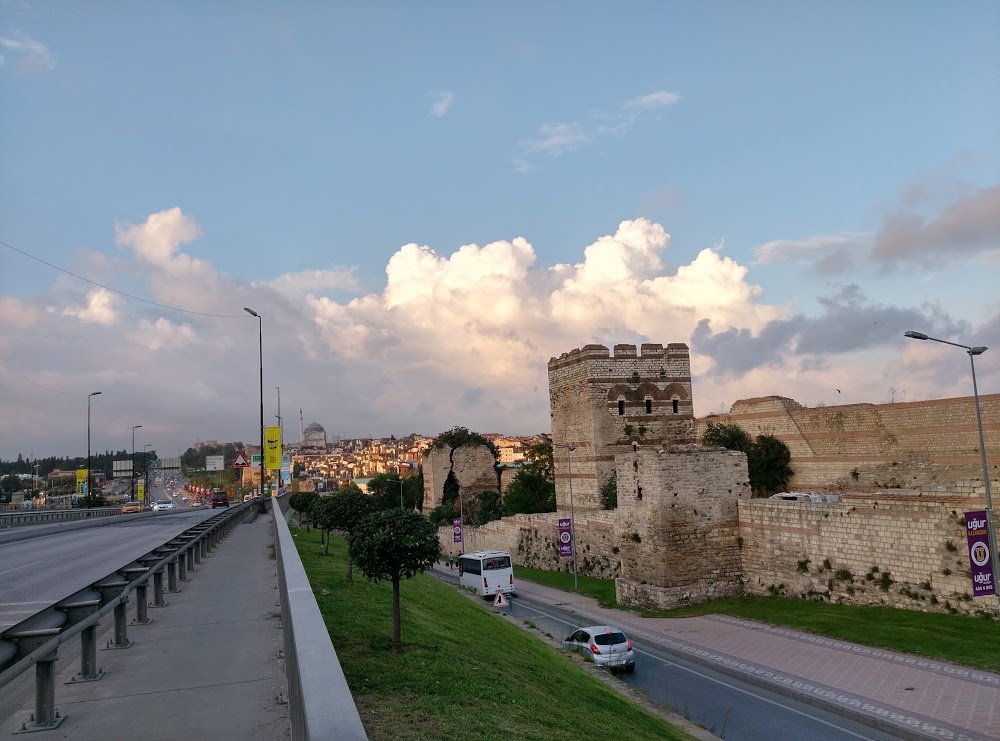Özel Topkapı Levon Vartuhyan Ortaokulu Fotoğrafları 1