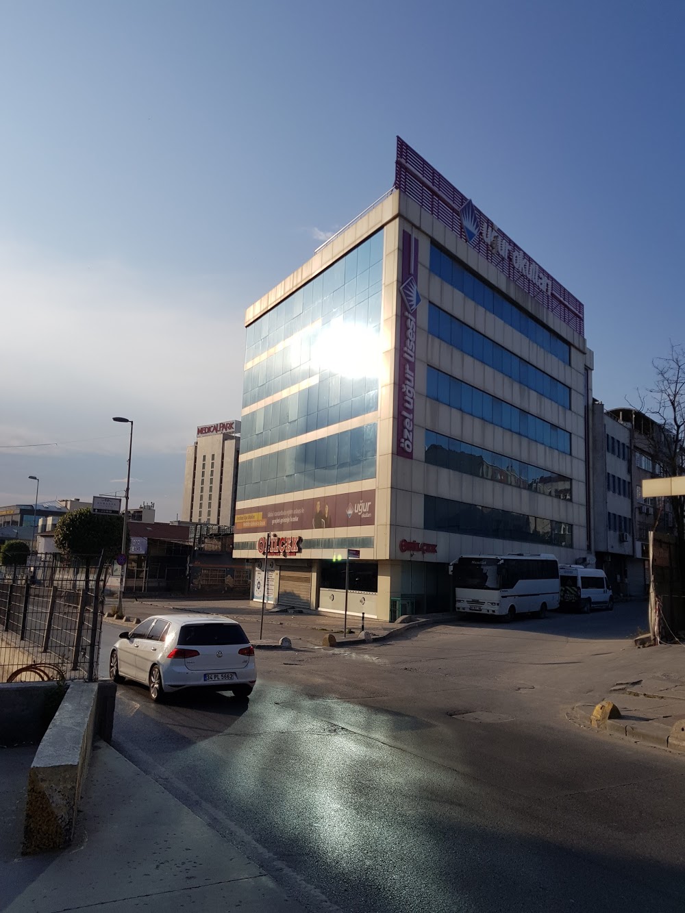 Özel Uğur Okulları Gaziosmanpaşa Uğur Temel Lisesi Fotoğrafları 1