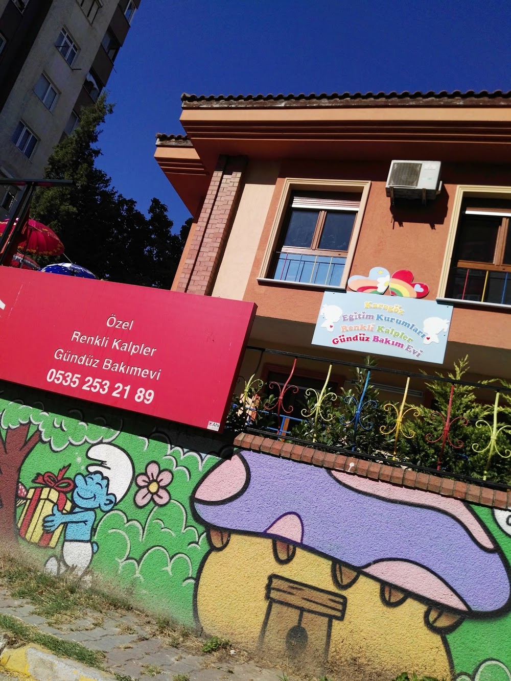 Özel Renkli Kalpler Gündüz Bakımevi Fotoğrafları 2