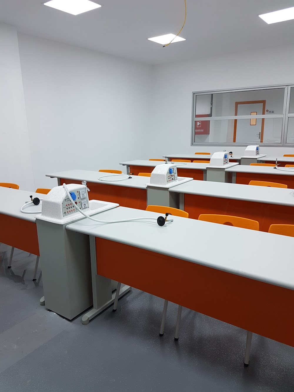 Özel Teknoloji ve İnsan Koleji Lisesi fotoğraf 2