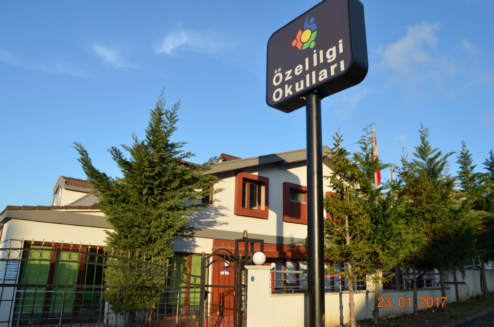 Özel İlgi Okulları Çekmeköy Anadolu Lisesi fotoğraf 3