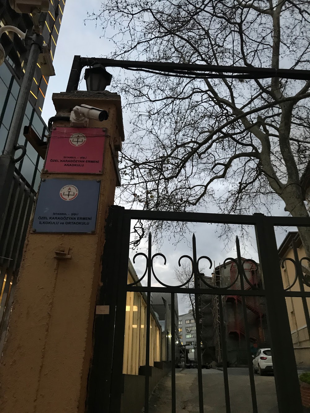 Özel Karagözyan Ermeni Ortaokulu Fotoğrafları 2