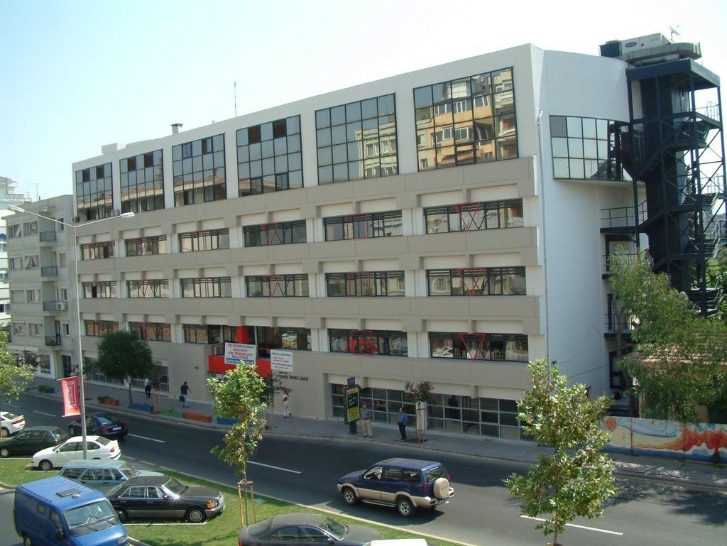 İzmir Özel Tevfik Fikret Lisesi kampüs fotoğrafı
