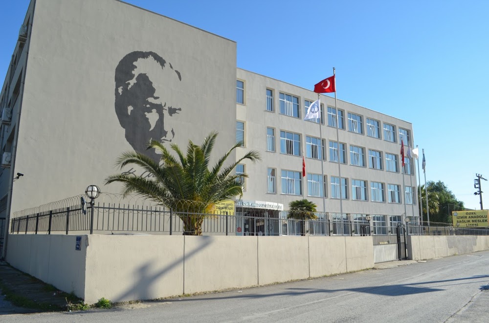 Özel Bornova Anadolu Sağlık Meslek Lisesi Fotoğrafları 3
