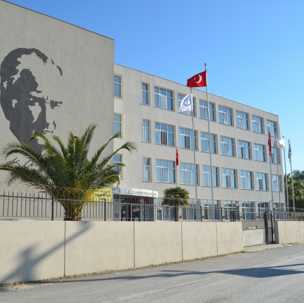 Özel İzmir Anadolu Lisesi Fotoğrafları 3