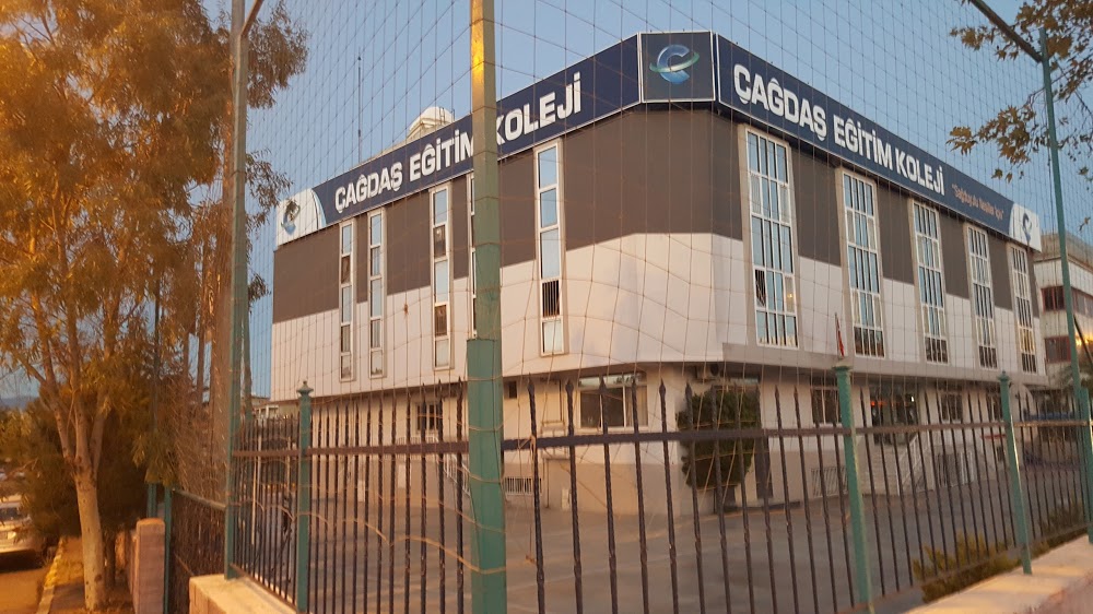 Özel İzmir Çağdaş Eğitim Fen Lisesi Fotoğrafları 1