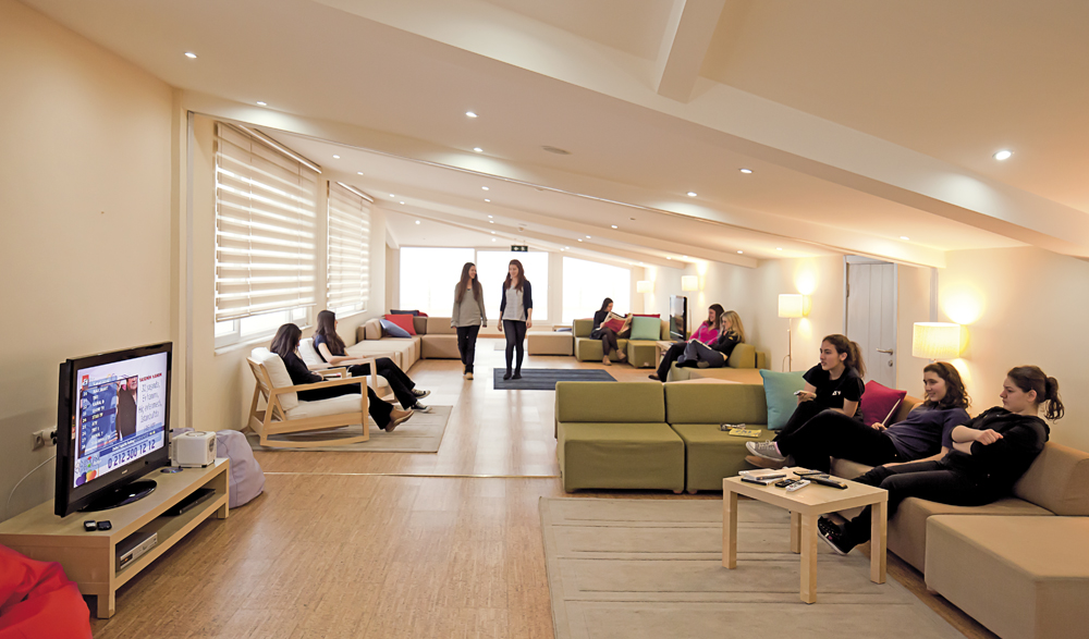 Özel İzmir Sev Ortaokulu Fotoğrafları 7