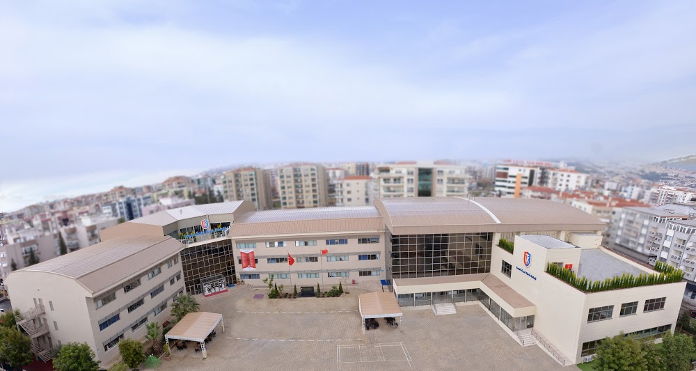 İzmir Büyük Çiğli Özel Türk Koleji Anadolu Lisesi Fotoğrafları 1