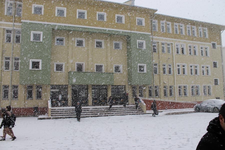 Kartal Disk Mesleki Ve Teknik Anadolu Lisesi kampüs fotoğrafı