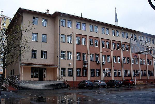 Kazım Özalp Ortaokulu kampüs fotoğrafı