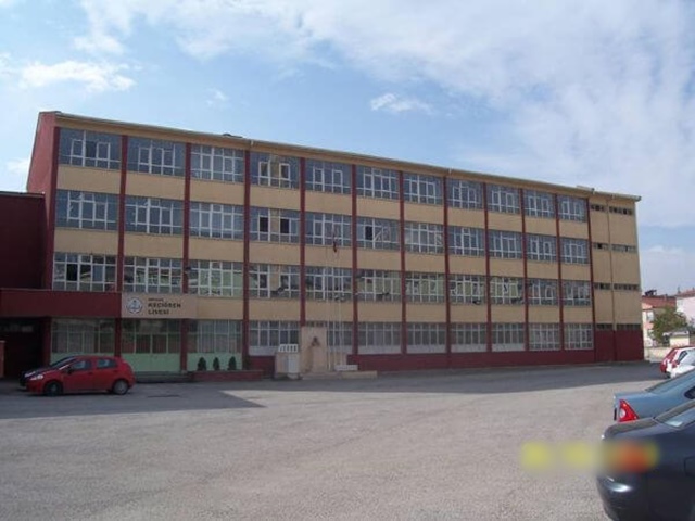 Keçiören Anadolu Sağlık Meslek Lisesi kampüs fotoğrafı
