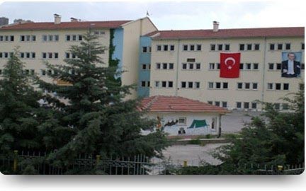 Kızılcahamam Anadolu Lisesi kampüs fotoğrafı