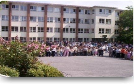 Bahçelievler Kuleli Ortaokulu kampüs fotoğrafı