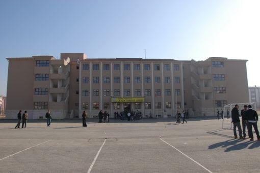 Leyla Turgut Anadolu Lisesi kampüs fotoğrafı