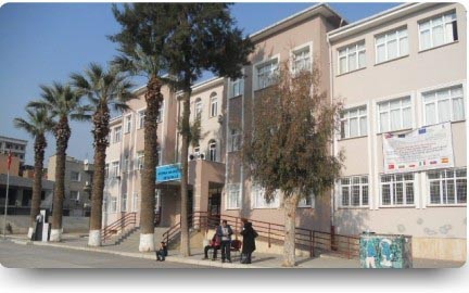 Mediha Mahmut Bey İlkokulu kampüs fotoğrafı