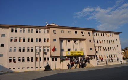 Mehmet Tekinalp Anadolu Lisesi kampüs fotoğrafı