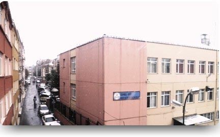 Mimar Sinan İşitme Engelliler İlkokulu kampüs fotoğrafı