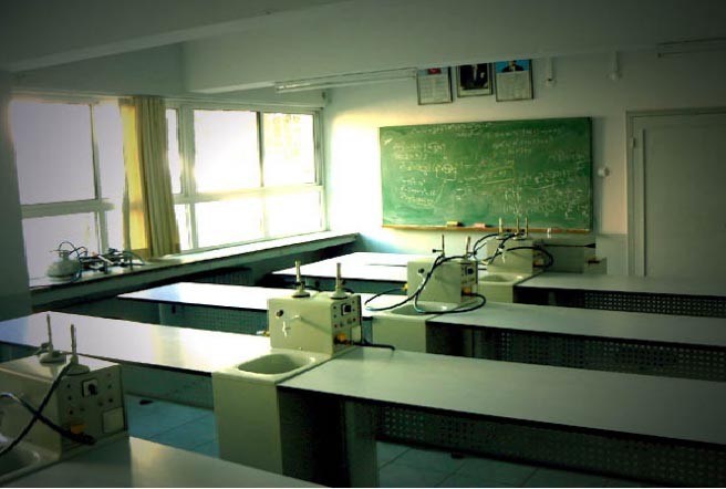 Menemen Atatürk Anadolu Lisesi kampüs fotoğrafı