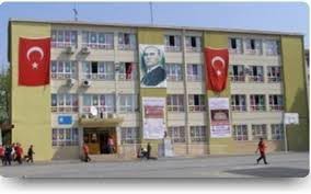 Bahçelievler Mevlana İlkokulu kampüs fotoğrafı