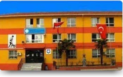 Nevzad Ayasbeyoğlu İlkokulu kampüs fotoğrafı