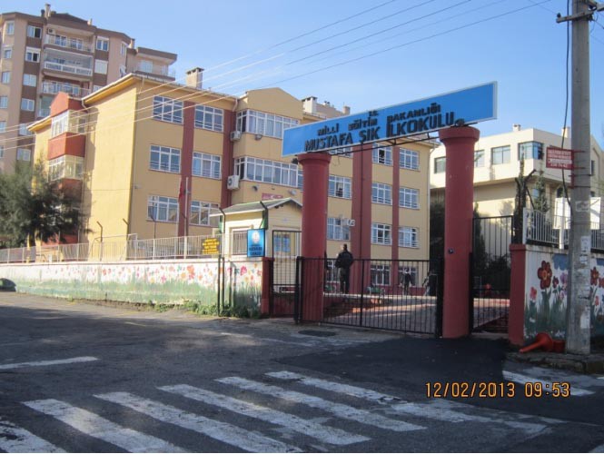 Mustafa Şık İlkokulu kampüs fotoğrafı