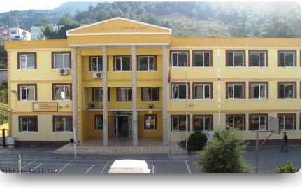 Nevvar Salih İşgören Anadolu Lisesi kampüs fotoğrafı