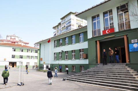 Öğretmen Harun Reşit İlkokulu kampüs fotoğrafı