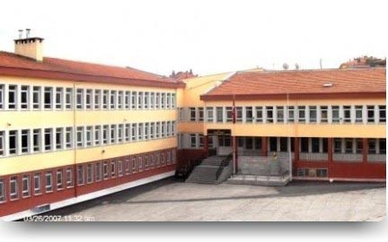 Öğretmen Necla Kızılbağ Anadolu Lisesi kampüs fotoğrafı