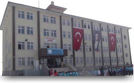 Altındağ Osmangazi Ortaokulu kampüs fotoğrafı