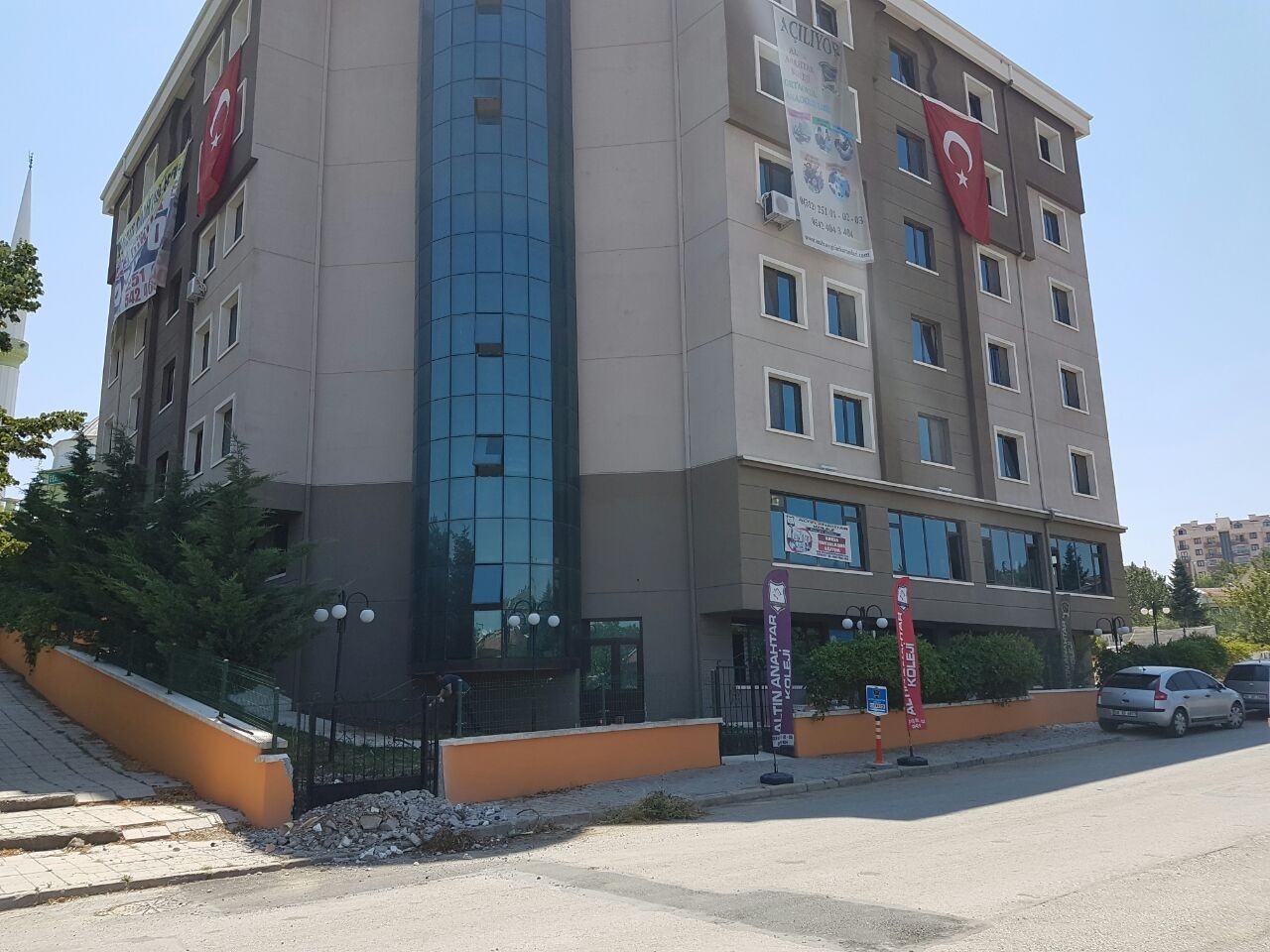 Özel Batı Kulvar Koleji Anadolu Lisesi kampüs fotoğrafı