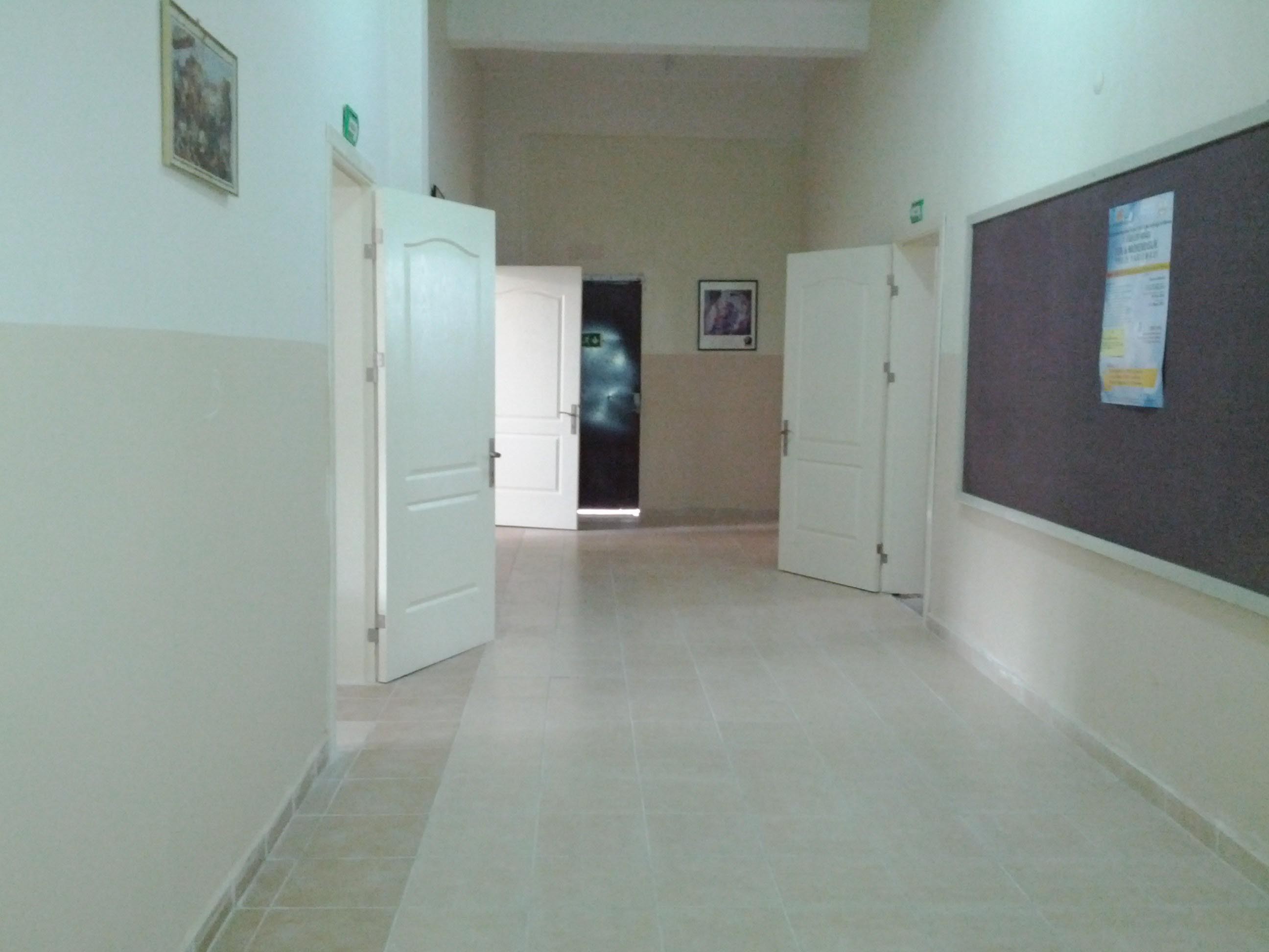 Özel Bayraklı Anadolu Sağlık Meslek Lisesi kampüs fotoğrafı
