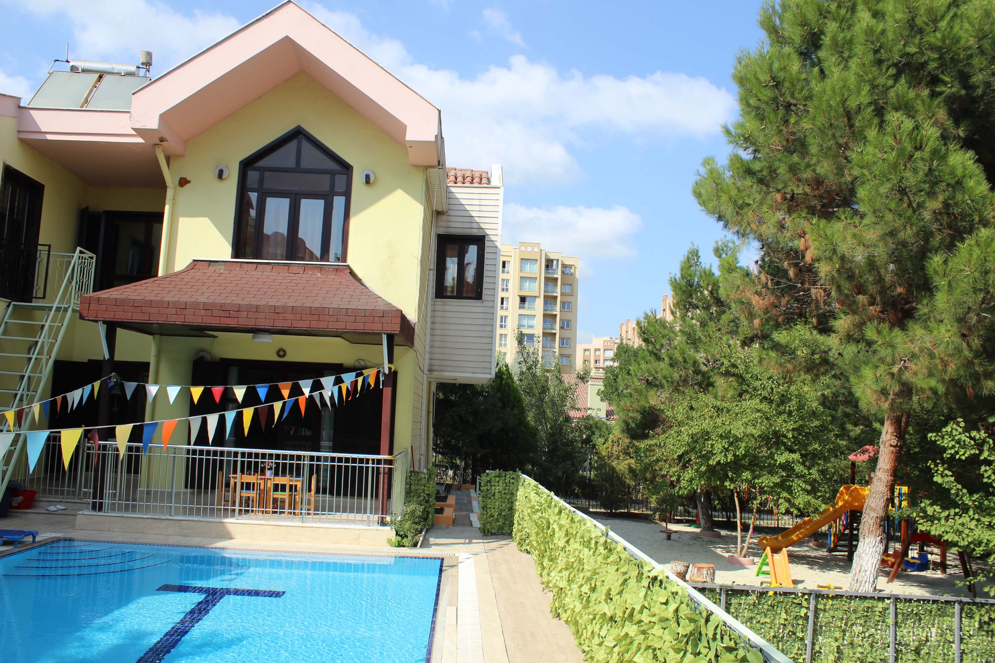 Özel Çocuk Köyü Anaokulu kampüs fotoğrafı