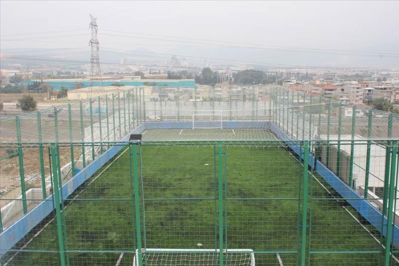Özel İzmir İlkokulu kampüs fotoğrafı