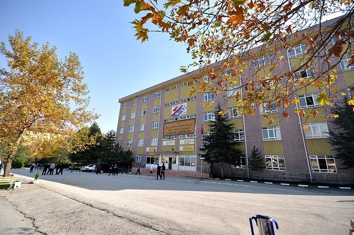 Özel Muradiye Sosyal Bilimler Lisesi kampüs fotoğrafı