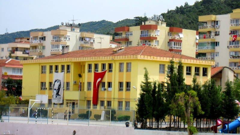 Salih Dede Anadolu Lisesi kampüs fotoğrafı