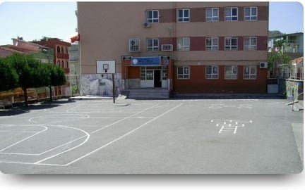 Şehit Fehmi Bey İlkokulu kampüs fotoğrafı