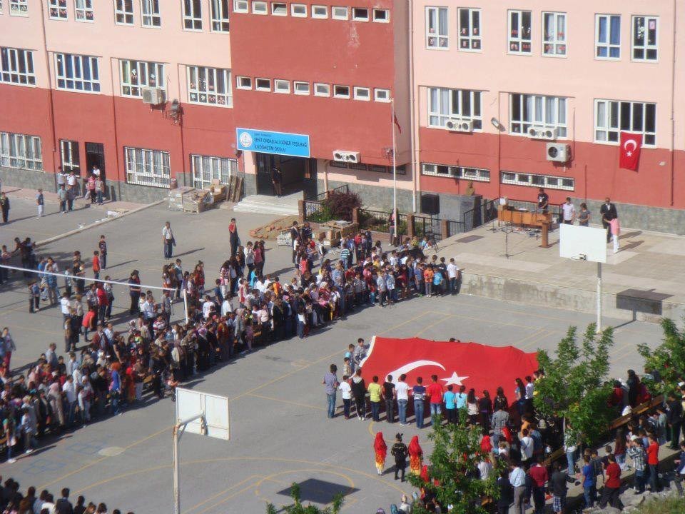 Şehit Onbaşı Ali Güner Yeşilbağ İlkokulu kampüs fotoğrafı